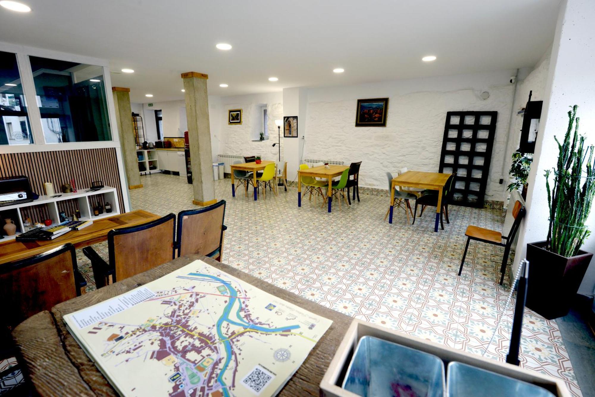 Hostel El Campano Villafranca Del Bierzo Esterno foto